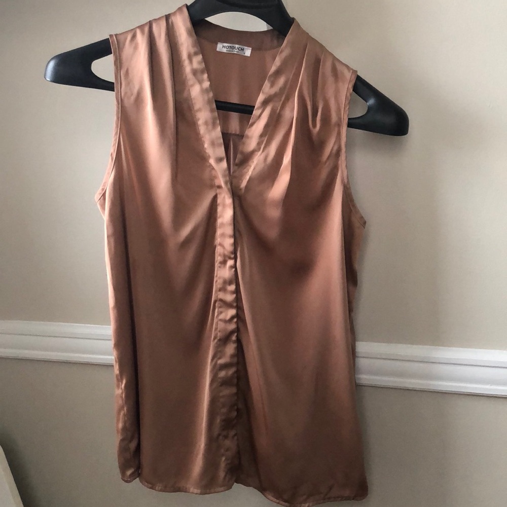 Satin Champagne Sleeveless Button Down size M